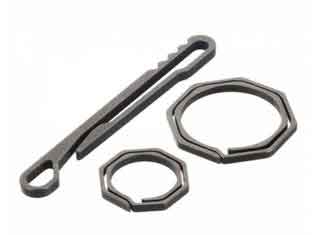 China Lightweight Outdoor Camping Carabiner Titanium Octogonal Ring 7cm X 0.8cm X 0.4cm supplier